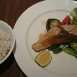 ぽわぶる - ワラサのソテーとご飯