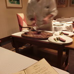 レ セゾン - シェフが目の前で切り分けます