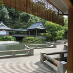 あさば - 2016年8月：お池の向こうには能舞台