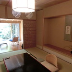 あさば - 2016年8月：泊まったお部屋(鉄仙)。ちなみに掛け軸は"おおぞら"とそのまま読むらしいです