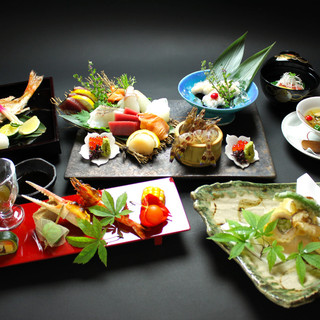 Our Kaiseki course is perfect for entertaining your loved ones.