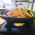 粟 - 大和牛の陶板焼き