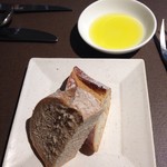 フレンチレストラン にき亭 - パン&オリーブオイル