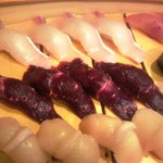 魚とし - 今日の目玉は『くじら』です。