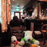 メアリルボーン - スコーン、チーズケーキ、紅茶も美味しかったし、
      店員さんもすごく感じが良かったので、
      これからホワイティ梅田でお茶する時はここにしよう！！
      
      ちびつぬ「そうしましょう～♪」