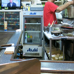 寿寿 - 焼きそばの麺をその場で茹でてくれるのだ