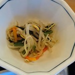 とんかつ藤よし - 副菜のナムル