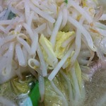 中華料理おおくま - シャキシャキ野菜たっぷり(白菜、もやし、ニラ)