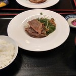 Shinnihon Ryouri Echigoya - 日替わりランチ　ご飯半分