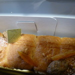 アヴランシュ・ゲネー - オレンジとキャラメルのケーキ