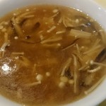 華都飯店 - フカヒレスープ