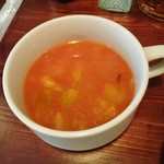 部位ごとに調理法を変える豚肉専門店 グロワグロワ - 美味い冷製ミネストローネ！