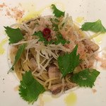 創作イタリアン Gemelli - お任せでつくって頂きました。白ワインとぴったり。和風仕立てナスとお魚のパスタ２分の1