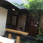 Umezono Kafe Ando Gyarari - 小さい可愛いお庭があって素敵です♡