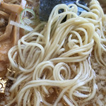 吉辰 - ストレートの中細麺がスープと好相性♡