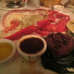 DOCKS OYSTER BAR & SEAFOOD GRILL - サーフ＆ターフ