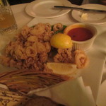 DOCKS OYSTER BAR & SEAFOOD GRILL - フライドカラマリ