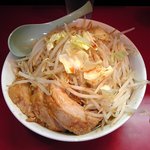 用心棒 本号 - 豚ラーメン（850円）ヤサイチョイ増し