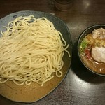 つけ麺 本丸 - 魚介つけ麺＋チャーシュートッピング(大盛無料)750＋200円