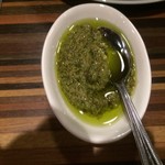 ＷＩＮＥ×鉄板料理 ば～る - オリーブオイルのソース【料理】