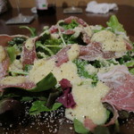 PLANK - 自家製ドレッシングのサラダ 680円(2016年9月)