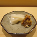 鮨 あらい - いか 山わさびとおかか添え