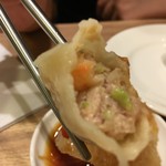 鼎泰豊 - 焼餃子断面ズーム