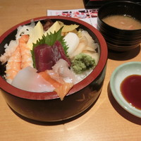 鮨丸 - ランチちらしでございます