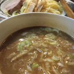 麺屋 西條 - つけ麺にもチャーシューが乗ってます。