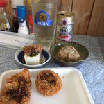 福栄のから揚げ - 娘は友達とショッピングセンターへ映画、相方はその引率。なのでノンビリ昼酒。