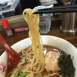 麺屋 一八 - 喉越し良い麺！リフトアップ