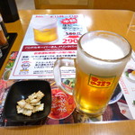 和風レストランまるまつ - ビールにはスナックのお通しがついてきた！！