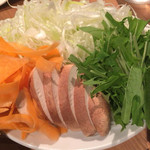 日本酒しゃぶしゃぶ（本醸造） \3,900 の野菜盛り