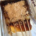 藤菜美 - きな粉をかけて頂きます。