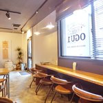 cafe OGU1 - 店内のテーブル席の風景です