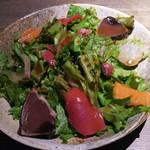 Maguro To Hamayaki Uokin - 海鮮サラダ(680円)