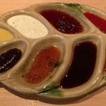 串揚げ 依知川 - ソース類