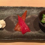 串揚げ 依知川 - 季節の前菜3種（クリームチーズ、パプリカ、おひたし）