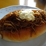 Boulangerie Altha - 焼きそばサンド130円(外税)