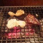 野毛ホルモンセンター - 焼き中