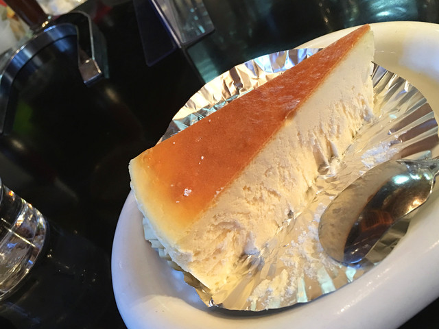 チーズケーキのチロル 大通店 Tirol 上盛岡 ケーキ 食べログ