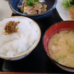 Tommaru - 自家製ちりめん付きご飯と豚汁