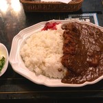 赤い館エルピア - カツカレーのウルトラ盛り
            １８２０円