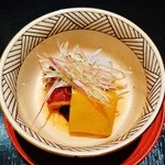 祇園 にしかわ - 炊き合わせ：蛸のやわらか煮、里芋、なんきん!!茗荷と柚子の香りで、さっぱり感を出していて,どれも、良く煮込まれていて,柔かくって,良い味付けで旨～い♪(^o^)丿