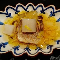 祇園 にしかわ - カマスと白ズイキ菊花あんかけ！！カマスときんかん、やき芋の菊花あんかけ～！！菊模様のお皿に盛りつけられて登場～♪(^o^)丿