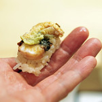 初音鮨 - 琵琶湖、２ｋｇの天然鰻の握り