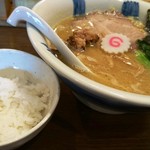 粋な一生 - ―2016.9.10―
                                特製醤油ラーメン小ライスサービス