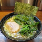 金八家 - ラーメン+ワカメ