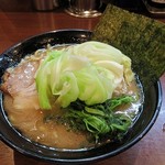 金八家 - ラーメン+温キャベツ