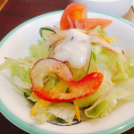 磐梯 - サラダにオリジナルドレッシング